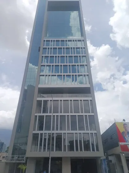 Venta Oficina En Las Mercedes Av Principal Torre Nest Wsuarez