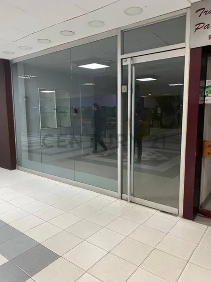 Local En Alquiler En El Centro Comercial Concresa