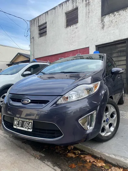Ford Fiesta Kinetic 1.6 Design 120cv Titanium