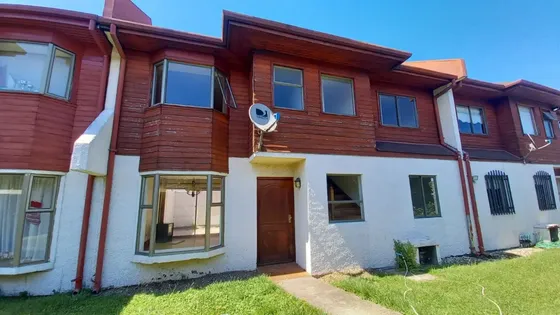 Casa En Venta En Condominio Balmaceda