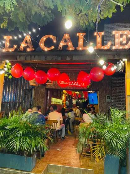 Este Restaurante Puede Ser Tuyo! La Calle Burger En Medellín
