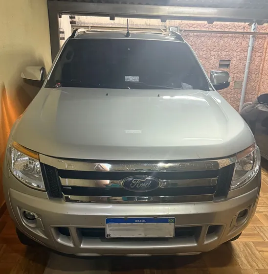 Ford Ranger 3.2 Limited Cab. Dupla 4x4 Aut. 4p
