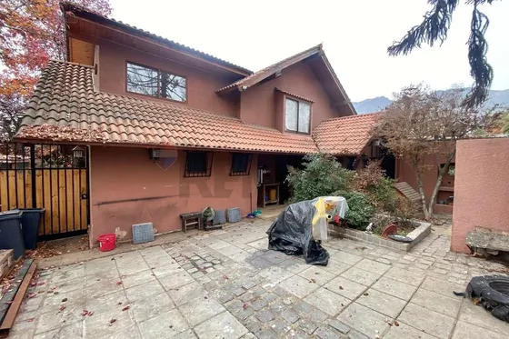 Oportunidad - Casa En Barrio Casa Grande Peñalolén