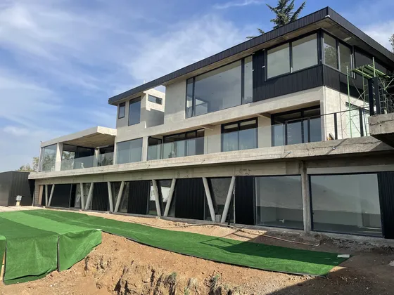Venta Casa Vista Panorámica Vía Azul / Lo Curro / Vitacura