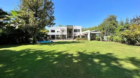 Regia Casa Country Club,grange School