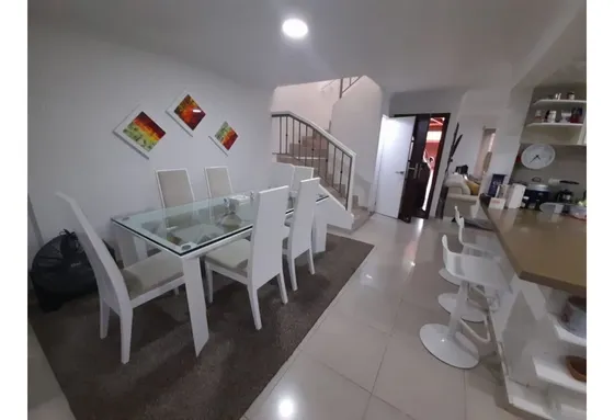 Se Vende Casa De Dos Pisos En Conjunto Las Mercedes Palmira Valle