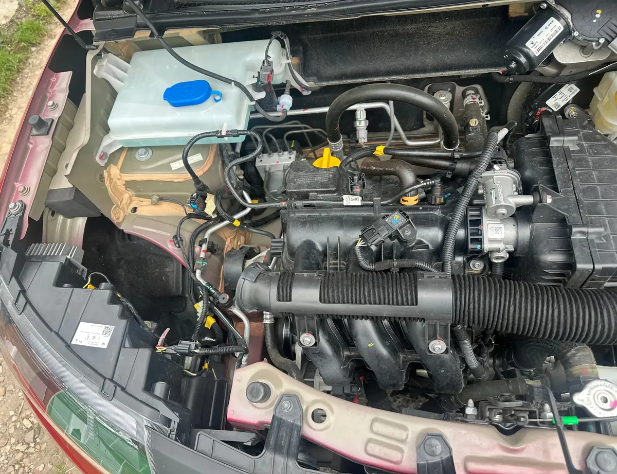 Renault Kwid 1.0 Zen638468164430091211