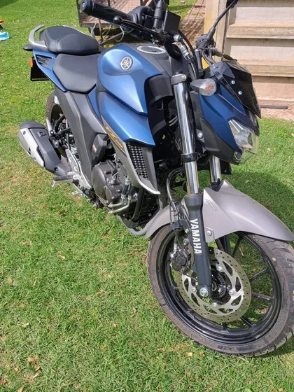 Yamaha Fz 25  Puntomoto