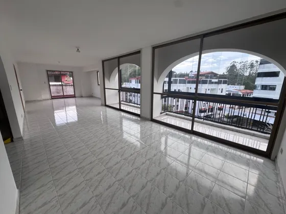 Ph A Remodelar En Urb Las Salias 