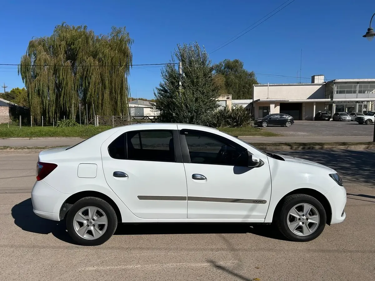 Renault Logan 1.6 Privilege 105cv565885098494545925