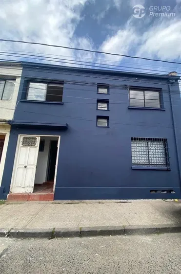 Casa En Venta De 6 Dorm. En Chillán