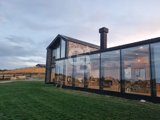 Moderna, Luminosa Y Con Lindísima Vista Volcanes