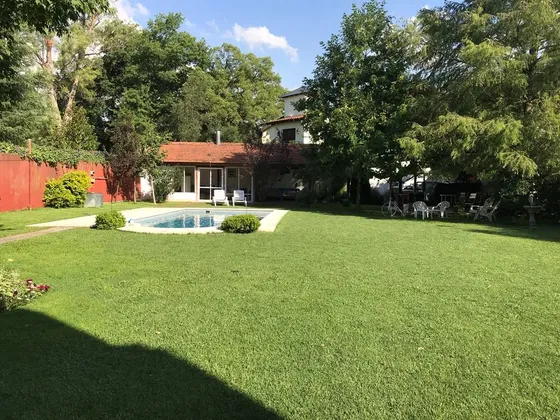 Venta Casa 4 Amb. Parque, Pileta, Quinchoen Parque Leloir, I