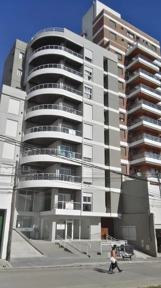 Rio Cuarto Vendo Departamento 1 Dorm C/balcón: Exc Ubicación Y Lindo Edificio!!!
