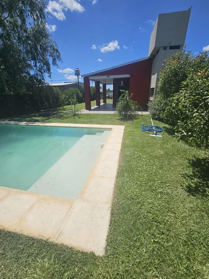 Quincho Y Pileta A La Venta Acequias Del Aire
