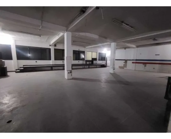 Se Alquila Local Comercial En Piedra Azul