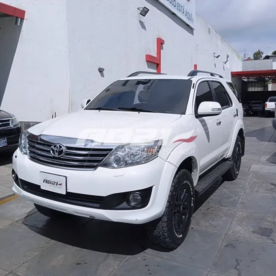 Toyota Fortuner Sr