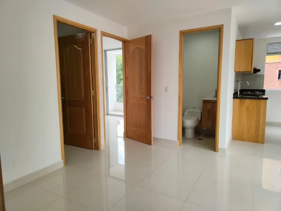 Apartamento 51 Metros Piso 12 A Una Cuadra Del Restaurante La Doctora