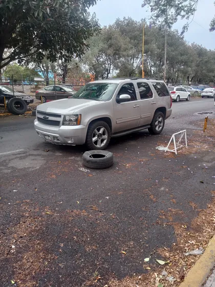 Chevrolet Tahoe D Suv Piel Cd 2a Fila Asientos At