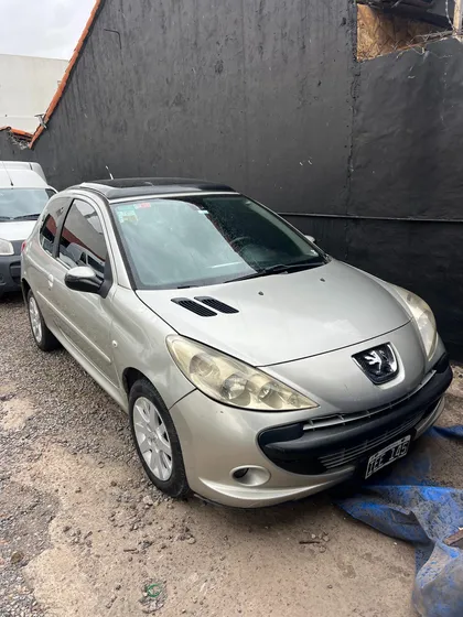 Peugeot 207 1.6 Xt