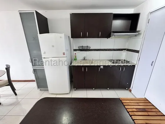 Apartamento En Alquiler En Los Samanes 25-23257 K.f