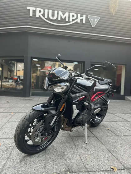 Triumph Street Triple R 765 2022