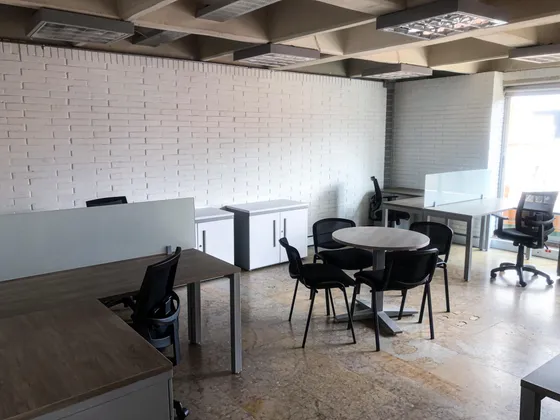 Oficina En Arriendo En Chico Norte. Cod A2246