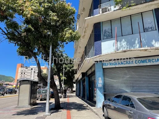 Local Comercial En Venta En Las Acacias.
