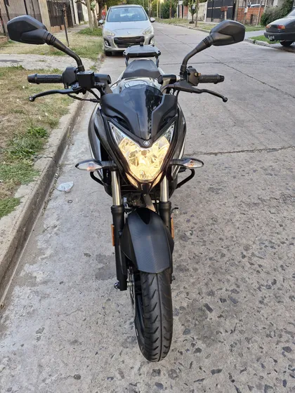 Rouser Ns200