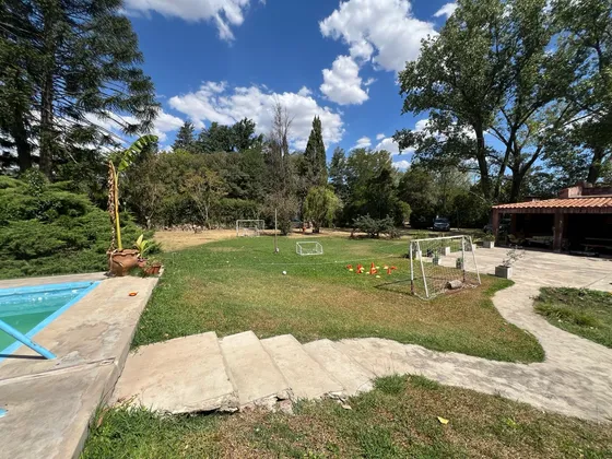 Encanto Histórico Rodeado De Naturaleza  Casa Con Arboleda