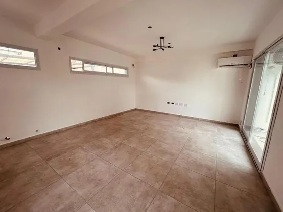 Dúplex En Venta - 2 Dormitorios 2 Baños - Cochera - 145mts2 - Ringuelet