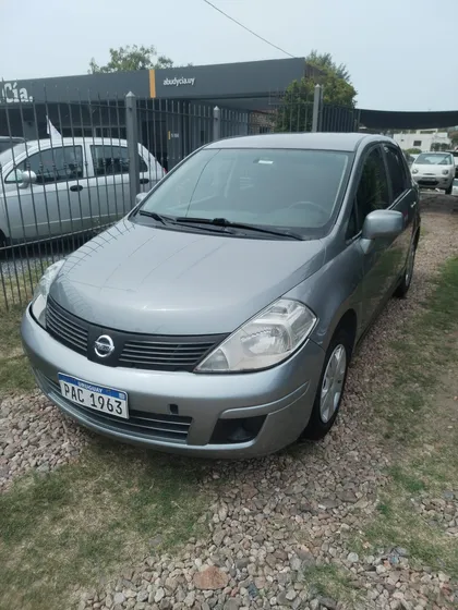 Nissan Tiida 1.8 Sense Sedan Mt