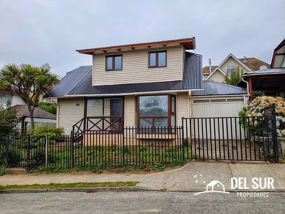 Casa Con Excelente Mantención, Muy Cercana Al Centro