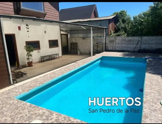 Amplia Casa De 5d + 3b Con Piscina En Huertos Familiares, Sa