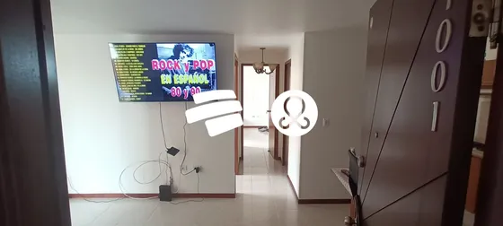 Apartamento En Venta En Laureles, Primer Parque. Medellin