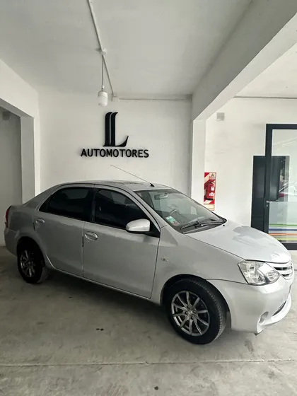 Toyota Etios 1.5 Sedan Xs