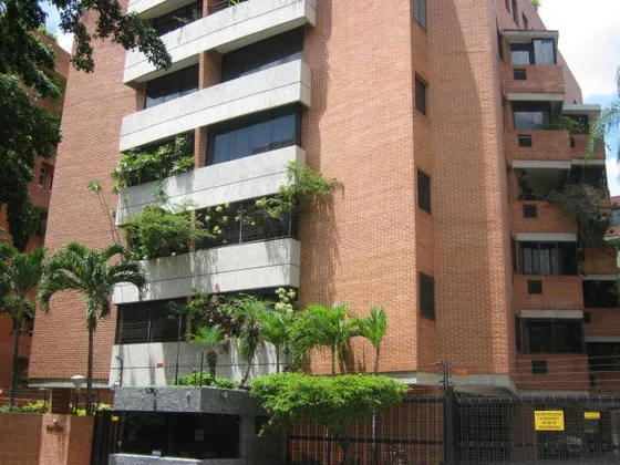 Bello Apartamento Amoblado En Campo Alegre 25-15118 Ar