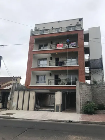 En Venta En El Palomar Cochera Cubierta A Metros De La Estacion El Palomar. Sobre Calle Bergamini F: 7720