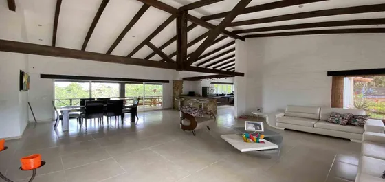 En Arriendo Casa Campestre De Un Piso En Colinas, Jamundí (18828).