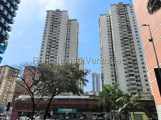 A.a. Apartamento En Alquiler En La Candelaria, Caracas 27-4543