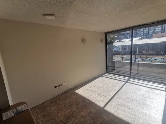 Departamento En Arriendo De 2 Dorm.tarapacá, Metro Sta.lucía