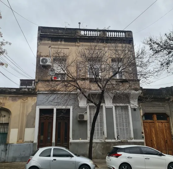 Salcedo Al 3500 Y Boedo, Barrio De Boedo. Ph Sin Expensas 2 Plantas 3 Ambientes 2 Dormitorios Superficie: 50 M2