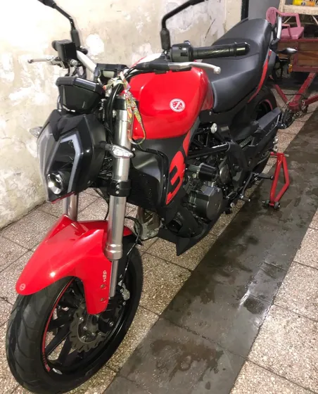 Benelli 302s Roja Sin Detalles Muy Cuidada Sliders Original