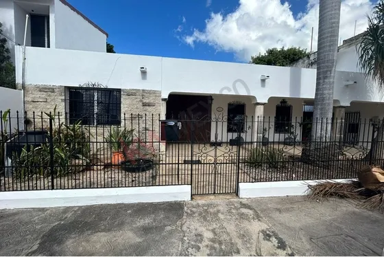 Casa De Una Planta En Itzimna
