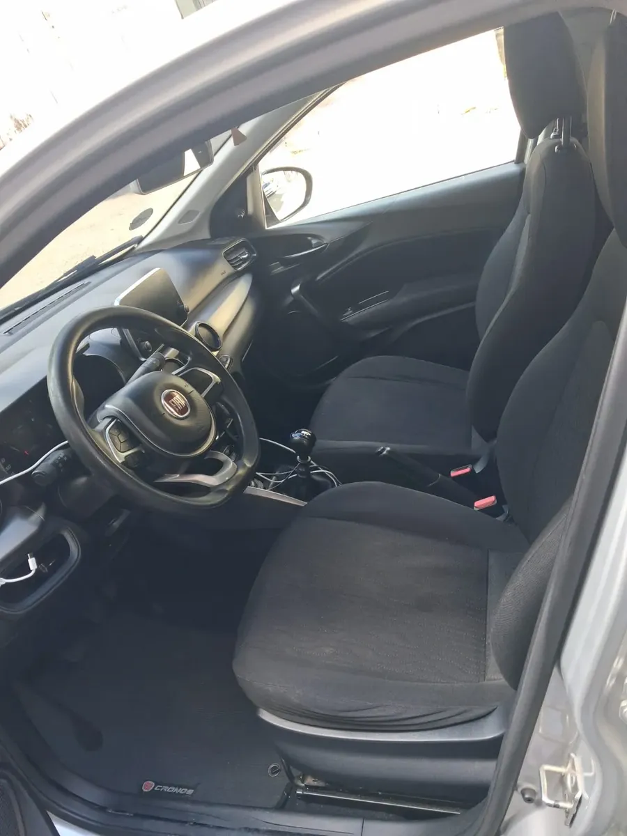 Fiat Cronos 2019 1.3 Drive Flex 4p — foto 5