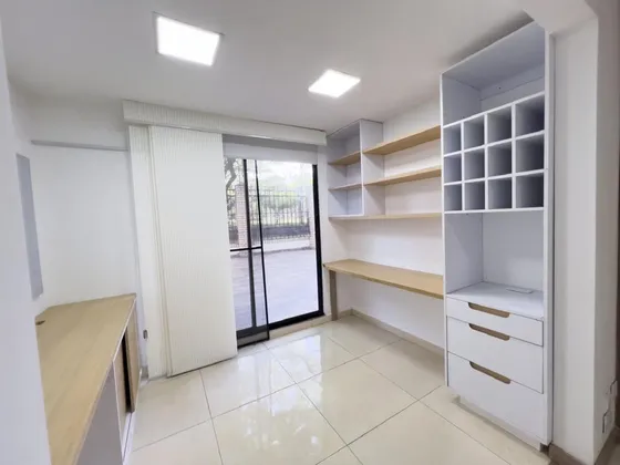 Se Vende Apartamento Remodelado En La Flora