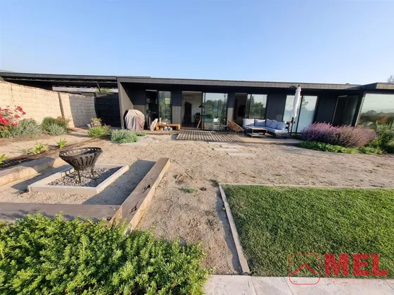 Casa En Arriendo De 2 Dorm. 2 Baños, Piedra Roja, Chicureo