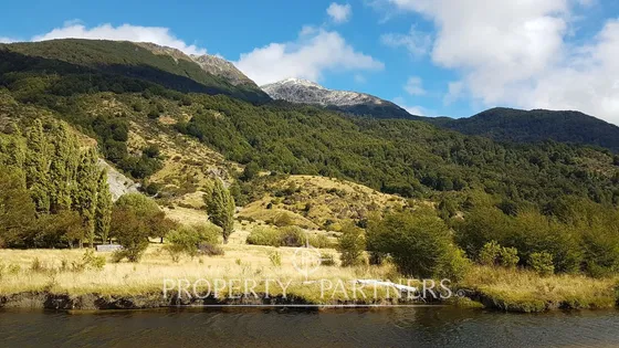 Patagonia, 600ha  Campo A Orillas Rio Murta