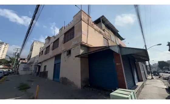 Casa Comercial En Venta En Boleita Sur. 500 Mts