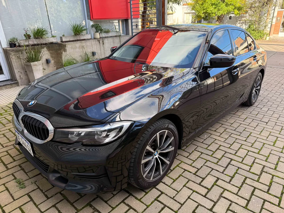 BMW 3 Series 2.0 320i Sedan Executive